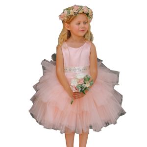Altrosafarbenes Blumenmädchenkleid aus Satin und mehrlagigem Tüll mit abnehmbarer Schärpe