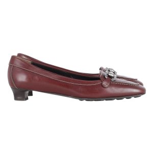 Salvatore Ferragamo – Loafer aus burgunderrotem Leder mit niedrigem Absatz